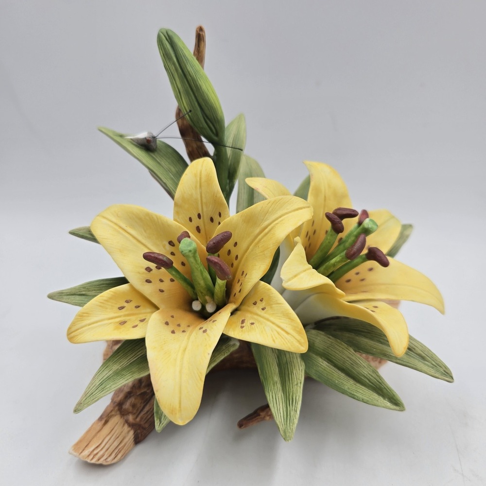 Vtg Andrea by Sadek Porcelain Lily 6810 Flower Figurine 1983 Japan Grandmacore